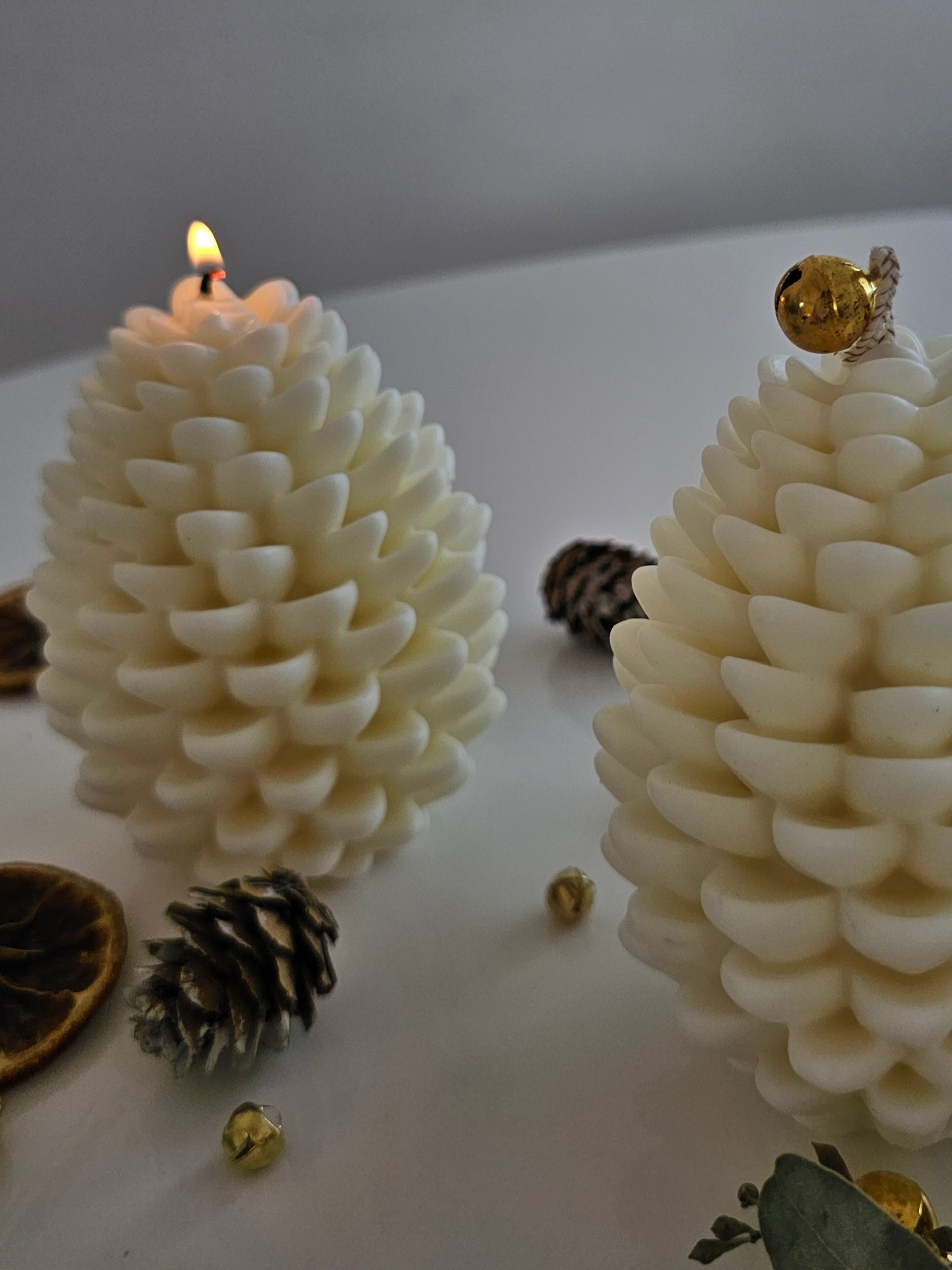 Tannenzapfen - Artful Candle